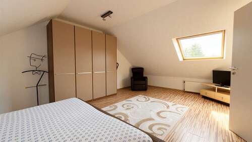 Schlafzimmer DG - 