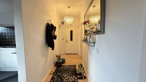 Flur - 4 Zimmer Etagenwohnung in Essen