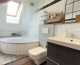 Exklusive 4-Zi.-Maisonette im DG mit großer Dachterrasse & Blick zum Grugapark – Essen-Holsterhausen