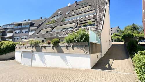 Hinteransicht - 5 Zimmer Maisonettenwohnung in Essen