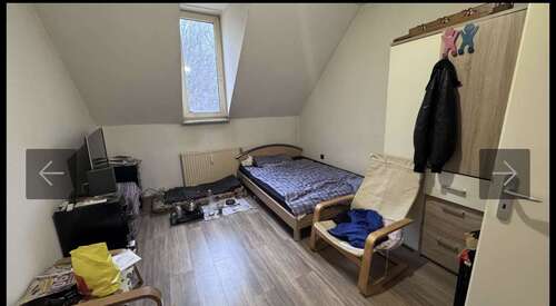 Wohnzimmer - 2 Zimmer Dachgeschoßwohnung zum Kaufen in herne