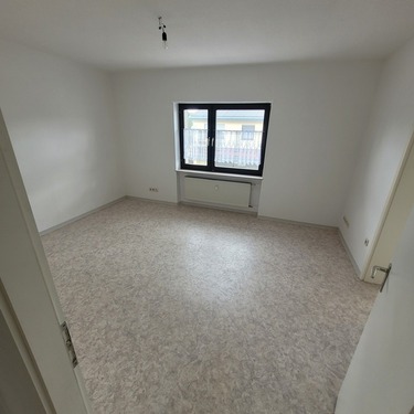 20250914_150331 - Etagenwohnung mit 69,00 m² in Eppelborn zur Miete