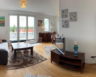 Hochwertig eingerichtete DG-Wohnung mit großer Dachterrasse u. schöner Aussicht auf den Hahneberg - Berlin