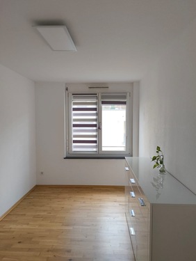 7dc5fdce-330c-453e-b5f1-0963ee0e9ced - WG Zimmer in Familienwohnung - 350,00 EUR Kaltmiete, ca.  12,00 m² Wohnfläche