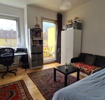 Cozy room in shared apartment - nearby -U6- nah- Gemutliches Zimmer in 2er WG (1.-31.DEC 2025). - Berlin