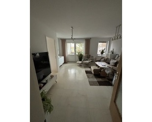 Große 2 Zimmer Wohnung - 1.155,00 EUR Kaltmiete, ca.  72,00 m² Wohnfläche in Berlin (PLZ: 13055)