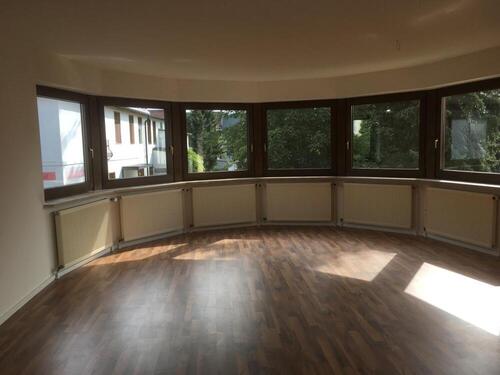 Wohnzimmer-Fenster - 4 Zimmer Etagenwohnung zur Miete in Hof