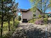 Zufahrt zum Haus - 6 Zimmer Einfamilienhaus in Saulheim / Nieder-Saulheim