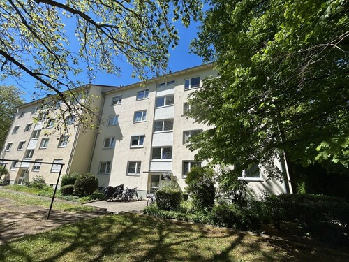 Hausansicht Vorderseite (rechts) - 3 Zimmer Erdgeschoßwohnung zum Kaufen in Mainz / Hechtsheim