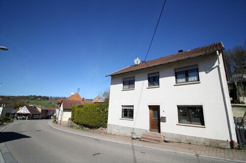 Haus Vorderseite - 5 Zimmer Einfamilienhaus zum Kaufen in Rockenhausen / Marienthal (Pfalz)