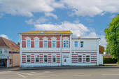 Außenaufnahme, frontal - 