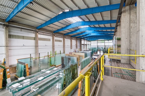 2 große Hallen mit Kränen - Büro zum Kaufen in Bremerhaven
