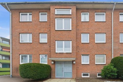 Außenansicht - Gut geschnittene 2-Zimmer-Wohnung in der Neumünsteraner City- ideal zur Vermietung oder Eigennutzung