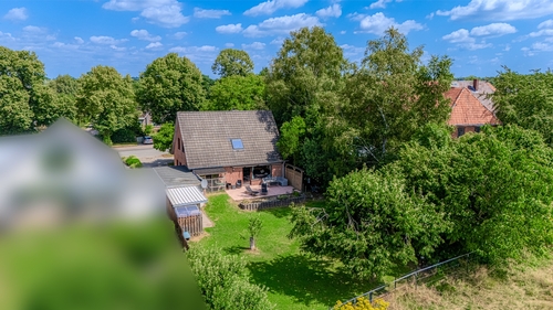 Rückseite mit Garten - 