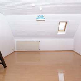 Wohnzimmer - 4- Zimmerwohnung in Heidenrod