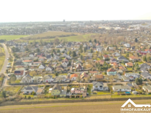 Hausansicht - 3 Zimmer Grundstück zum Kaufen in Magdeburg