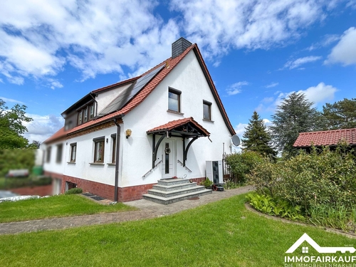 Hauseingang - 5 Zimmer Doppelhaushälfte in Zielitz