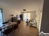 Wohnzimmer + Rechts neues Schlafzimmer - 