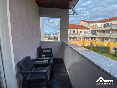 Balkon von Esszimmer - Reihenmittelhaus mit 175,26 m&sup2; in Schönebeck (Elbe) zum Kaufen