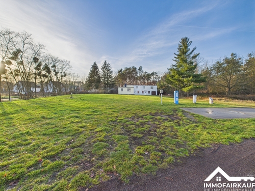 Außenanlage mit Servicestation - 