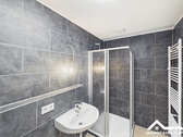 Badezimmer - 1 Zimmer Etagenwohnung zur Miete in Magdeburg
