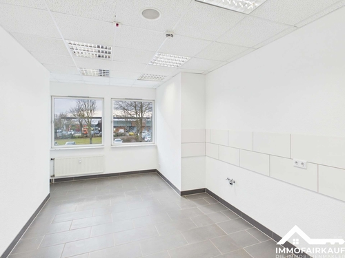 Küche - 4 Zimmer Büro zur Miete in Magdeburg