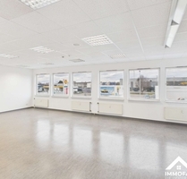 Moderne Büro- Schulungsfläche mit großen Räumen - Magdeburg
