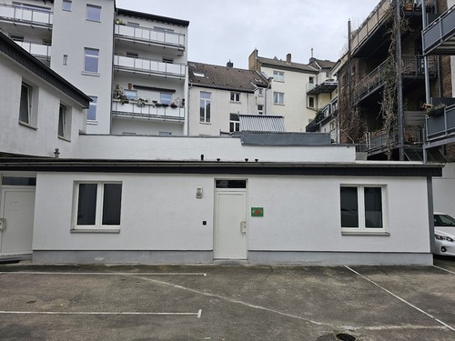 Bürofläche - Keine Lust auf Parkplatzsuche? Bürofläche mit 2 Parkplätzen zu vermieten