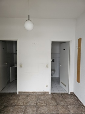 Eingang Küche und Bad - Büro in Düsseldorf zur Miete