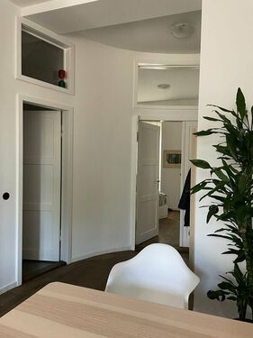 4 - 1- Zimmerwohnung in Berlin