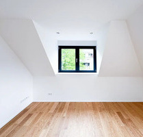 Helle Maisonette-Wohnung mit Terrasse, Loggia, EBK - Stuttgart