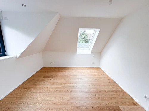 205315be-264f-43e9-a49f-f18dbdab9373-1811438530 - 4- Zimmerwohnung mit 83,00 m&sup2; in Stuttgart zur Miete