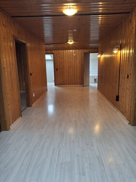 DG-Wohnung Wohndiele 3 - Große, geräumige Wohnung - 750,00&nbsp;EUR Kaltmiete, ca.&nbsp; 135,00&nbsp;m&sup2;&nbsp;Wohnfl&auml;che