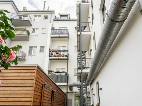 Aussenansicht - Rückseite - 22 Zimmer Mehrfamilienhaus, Wohnhaus zum Kaufen in Köln