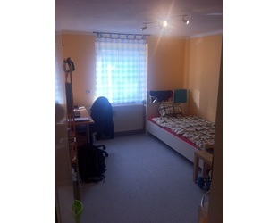 möbl. WG-Zimmer (incl.eigenem Waschbecken) in 3er-WG m.gr. Dachterrasse - Gaimersheim