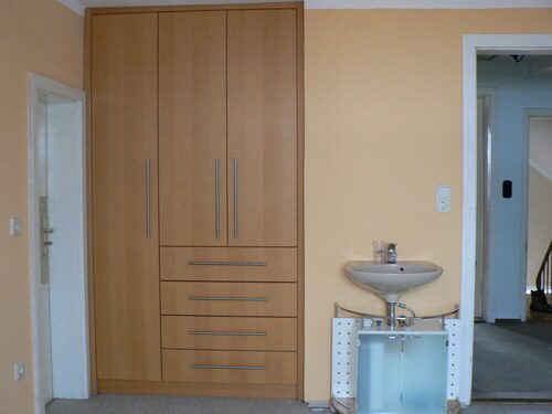 Süd-Zimmer - Türseite - 1- Zimmer in Gaimersheim