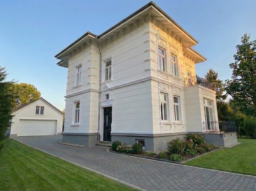 Gemini_Generated_Image_rmiqvqrmiqvqrmiq - 9 Zimmer Einfamilienhaus zum Kaufen in Stade