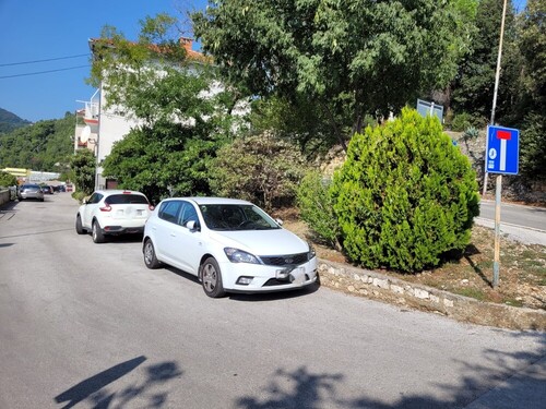 Street_near_apartment - 