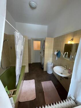 Bad Bild 1 - 2- Zimmerwohnung mit 50,00 m&sup2; in Kiel zur Miete