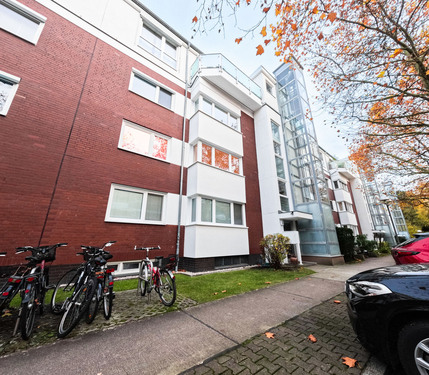 Hauseingangsbereich - 4- Zimmerwohnung zum Kaufen in Berlin