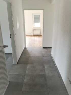 Flur - Gut geschnittene 3-ZW Nähe Uni-Klinik