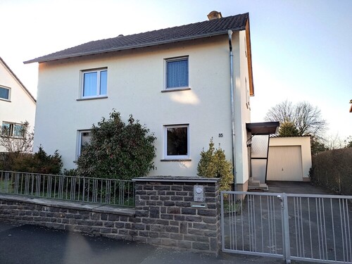 Aussenansicht - Berufstätigen WG in Einfamilienhaus mit großem Garten