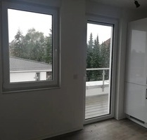 Schöne Wohnung mit Einbauküche und Balkon - Bremen