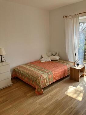 48E42E29-CA69-4E25-BE80-020BCB46A83C - Möbliertes WG-Zimmer in EFH mit Balko / Terrasse in Mü.-Pasing