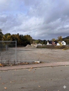 IMG_7741 - Provisionsfrei* 5.952 m² Grundstück im Mischgebiet mit vielseitigem Nutzungspotential - Teilungsvers