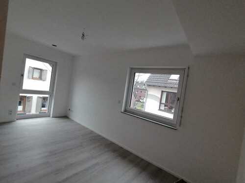 Zimmer 1 Maisonnettewohnung 1. Etage - 1 WG- Zimmer ( von 4 ) im Neubau mit großer Dachterrasse im Speckgürtel Kölns, mit Einbauküche