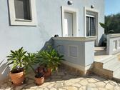 Entrance + kitchen terrace - 