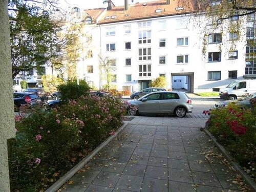 1 - Wohnung München zentral - 700,00&nbsp;EUR Kaltmiete, ca.&nbsp; 22,00&nbsp;m&sup2;&nbsp;Wohnfl&auml;che