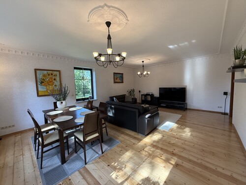 Wohn- und Esszimmer - 