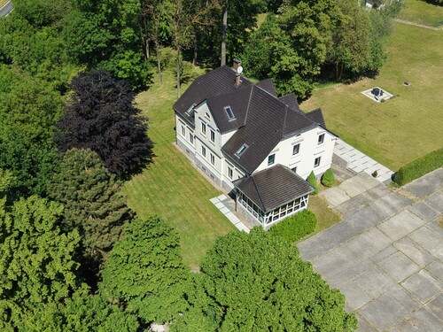 Haus - Ihr Familiensitz mit Park und Teich